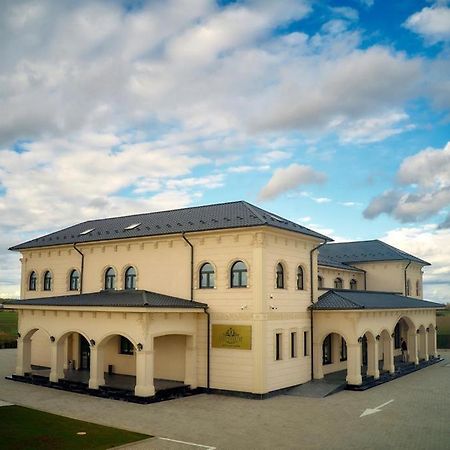 Hotel Imperium Botiz Екстер'єр фото