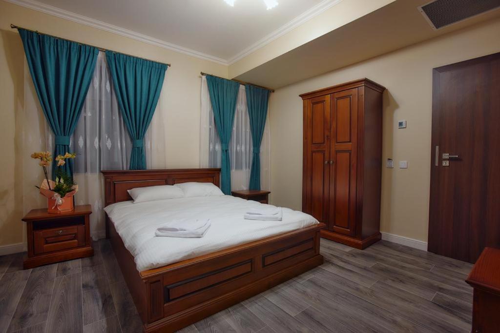 Hotel Imperium Botiz Екстер'єр фото